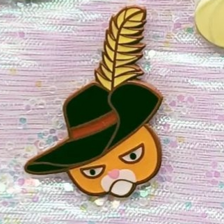 Shreku pins