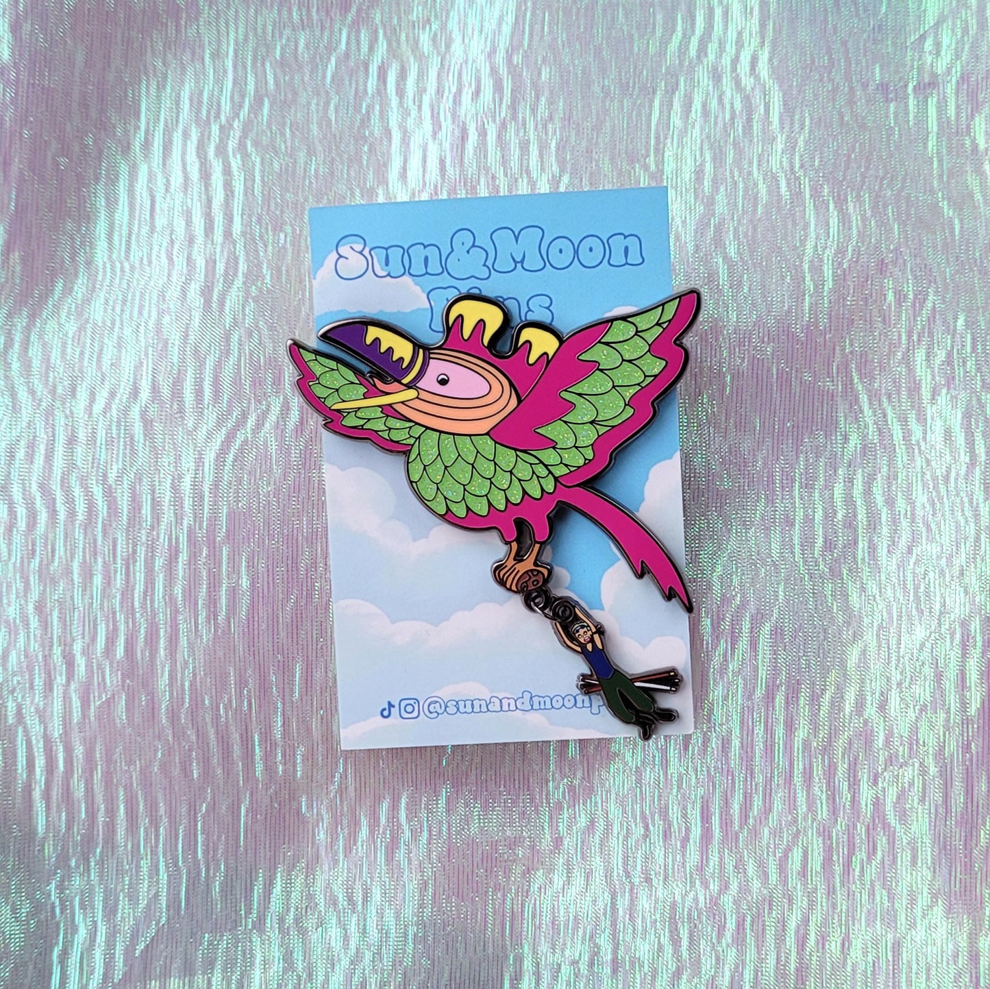 Dangling zoro pin